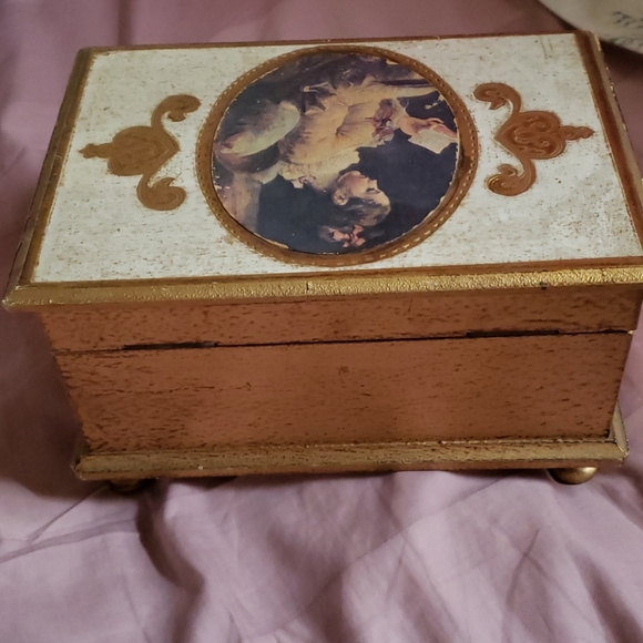 Gold Music box - Picture 3 of 7